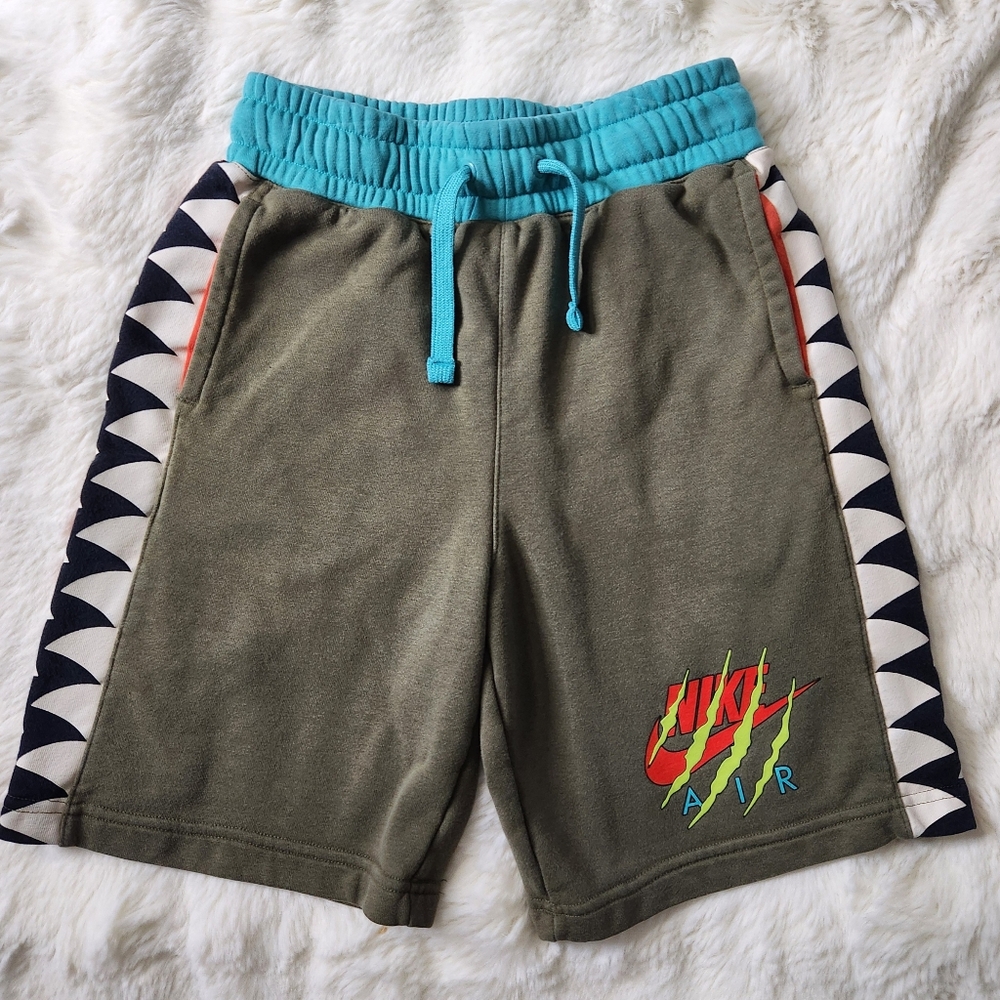 Nike Air Shark Tooth Pattern Fleece Athletic Shorts Youth Medium